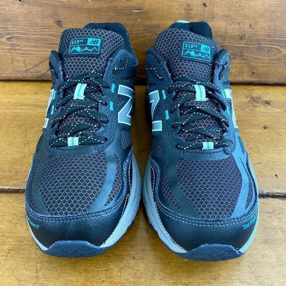 Trail Running Shoes 